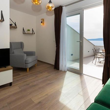 Apartments Jadranko Brela Exterior photo