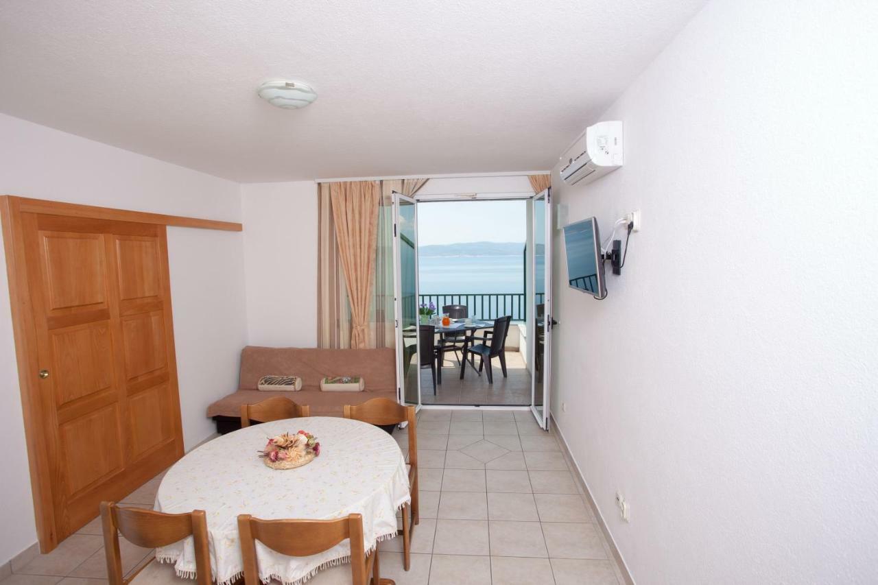 Apartments Jadranko Brela Exterior photo